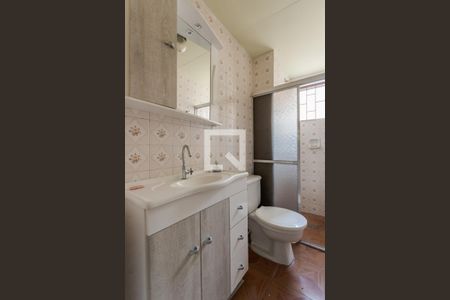 Banheiro de apartamento para alugar com 1 quarto, 45m² em Jardim do Salso, Porto Alegre