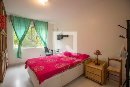 Sala de kitnet/studio à venda com 1 quarto, 30m² em Centro Histórico, Porto Alegre