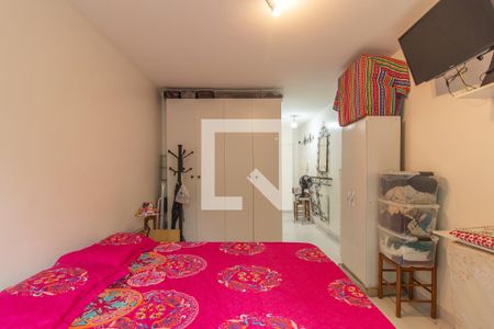 Quarto de kitnet/studio à venda com 1 quarto, 30m² em Centro Histórico, Porto Alegre