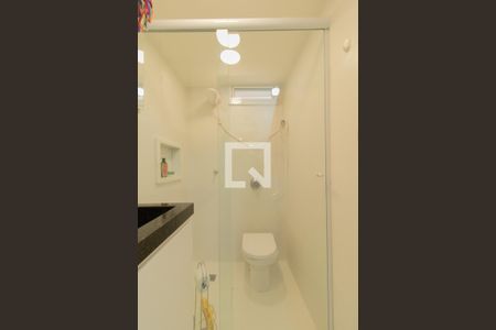 Banheiro de kitnet/studio à venda com 1 quarto, 30m² em Centro Histórico, Porto Alegre