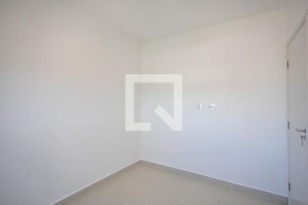 Quarto 1 de apartamento para alugar com 2 quartos, 46m² em Jardim Santo Estêvão, Carapicuíba