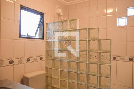 Banheiro da Suíte de casa para alugar com 2 quartos, 177m² em Santa Terezinha, São Bernardo do Campo