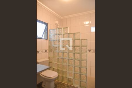 Banheiro da Suíte de casa para alugar com 2 quartos, 177m² em Santa Terezinha, São Bernardo do Campo