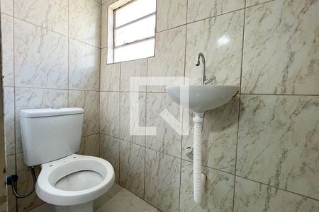 Banheiro de casa para alugar com 1 quarto, 22m² em Vila Romana, São Paulo