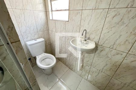 Banheiro de casa para alugar com 1 quarto, 22m² em Vila Romana, São Paulo