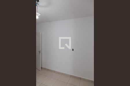 Quarto de casa para alugar com 1 quarto, 50m² em Taboão, Diadema