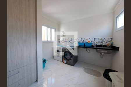 Casa à venda com 270m², 3 quartos e 2 vagas Casa à venda com 270m², 3 quartos e 2 vagasLavanderia