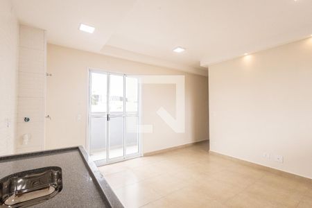 Sala e Cozinha de apartamento à venda com 2 quartos, 34m² em Vila Carrao, São Paulo