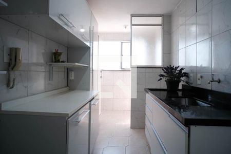 Cozinha de apartamento à venda com 2 quartos, 59m² em Jardim Danfer, São Paulo