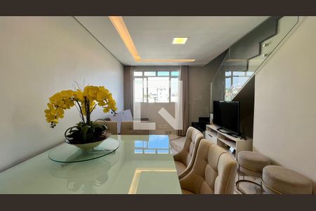 Sala de apartamento à venda com 4 quartos, 172m² em Santa Tereza, Belo Horizonte