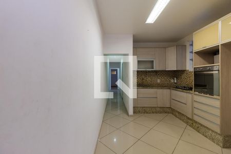 Corredor de apartamento à venda com 3 quartos, 160m² em Vila Isabel, Rio de Janeiro