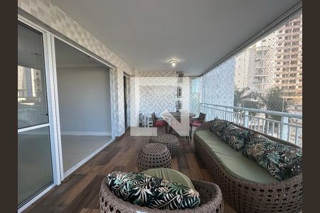 Varanda de apartamento para alugar com 3 quartos, 130m² em Vila Alzira, Guarujá
