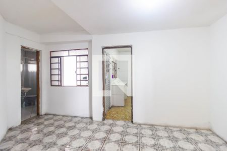 Sala de casa para alugar com 2 quartos, 70m² em Jardim João Xxiii, São Paulo