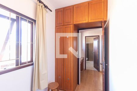 Quarto 2 de casa para alugar com 3 quartos, 198m² em Vila Osasco, Osasco