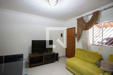 Sala de casa para alugar com 2 quartos, 75m² em Vila Taquari, São Paulo