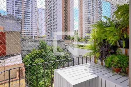 Varanda de apartamento para alugar com 2 quartos, 58m² em Aclimação, São Paulo