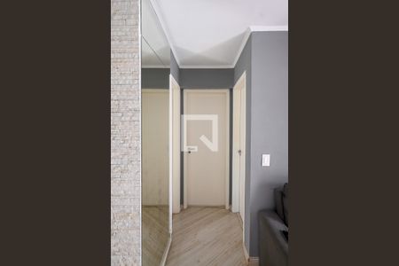 Corredor de apartamento para alugar com 2 quartos, 58m² em Aclimação, São Paulo