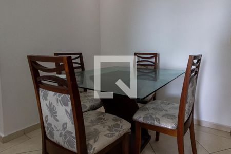 Detalhe da sala de apartamento para alugar com 2 quartos, 120m² em Canto do Forte, Praia Grande