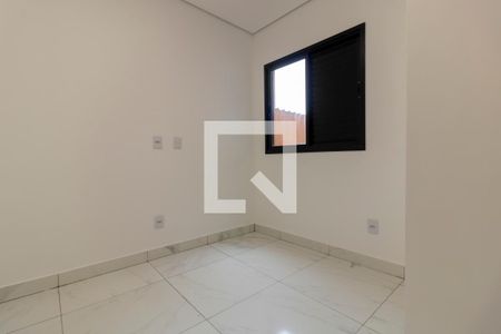 Quarto 1 de apartamento para alugar com 2 quartos, 45m² em Vila Invernada, São Paulo