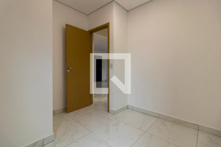 Quarto 1 de apartamento para alugar com 2 quartos, 45m² em Vila Invernada, São Paulo