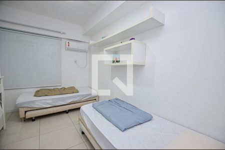 QUarto 1 de apartamento à venda com 2 quartos, 76m² em Itaipu, Niterói