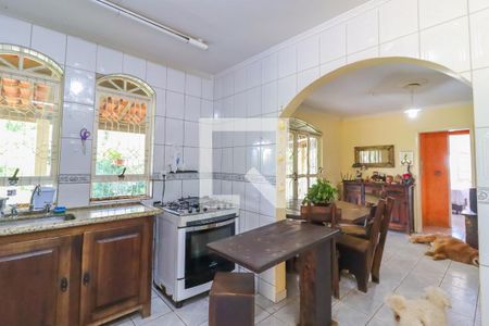 Casa à venda com 180m², 2 quartos e 1 vaga Casa à venda com 180m², 2 quartos e 1 vagaCozinha