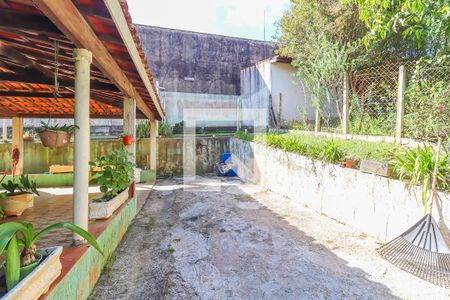 Casa à venda com 180m², 2 quartos e 1 vaga Casa à venda com 180m², 2 quartos e 1 vagaQuintal