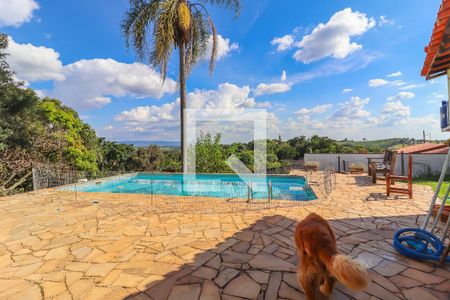 Casa à venda com 180m², 2 quartos e 1 vaga Casa à venda com 180m², 2 quartos e 1 vagaQuintal