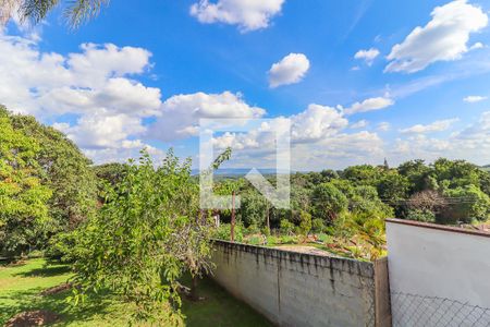 Casa à venda com 180m², 2 quartos e 1 vaga Casa à venda com 180m², 2 quartos e 1 vagaQuintal