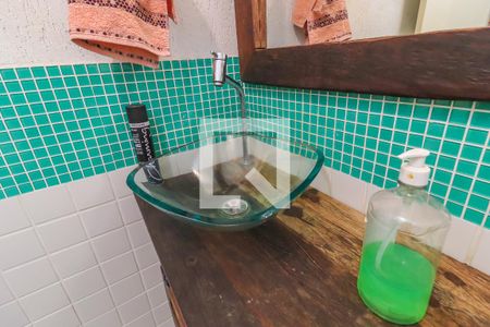 Casa à venda com 180m², 2 quartos e 1 vaga Casa à venda com 180m², 2 quartos e 1 vagaBanheiro