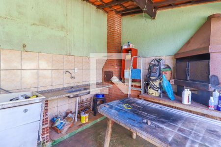 Casa à venda com 180m², 2 quartos e 1 vaga Casa à venda com 180m², 2 quartos e 1 vagaQuintal