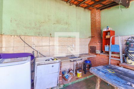 Casa à venda com 180m², 2 quartos e 1 vaga Casa à venda com 180m², 2 quartos e 1 vagaQuintal