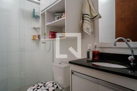 Cozinha de apartamento à venda com 2 quartos, 39m² em Vila Guilhermina, São Paulo