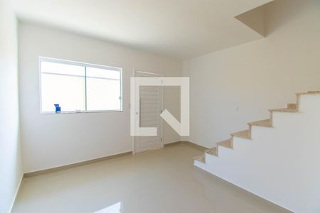 Sala de casa de condomínio à venda com 2 quartos, 70m² em Vila Alpina, São Paulo