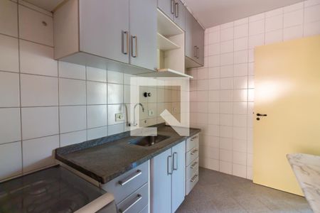 Cozinha de apartamento à venda com 2 quartos, 72m² em Quitaúna, Osasco