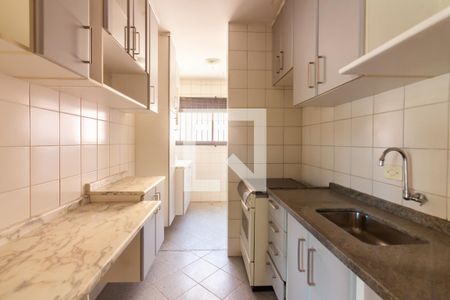 Cozinha de apartamento à venda com 2 quartos, 72m² em Quitaúna, Osasco