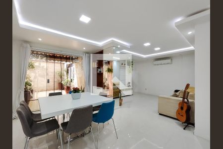 Sala de apartamento à venda com 2 quartos, 93m² em Tijuca, Rio de Janeiro