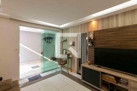 Sala de casa à venda com 3 quartos, 106m² em Venda Nova, Belo Horizonte