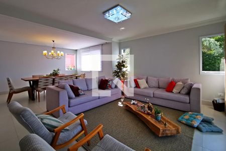 Casa de condomínio para alugar com 350m², 3 quartos e 3 vagasSala
