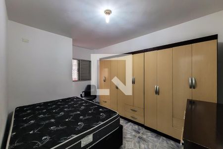 Quarto 2 de casa para alugar com 2 quartos, 180m² em Vila Santo Estefano, São Paulo