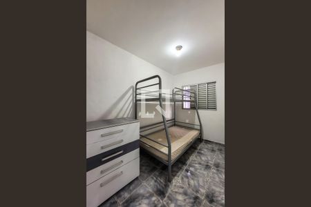 Quarto 1 de casa para alugar com 2 quartos, 180m² em Vila Santo Estefano, São Paulo