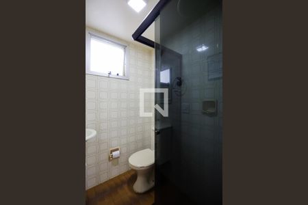 Banheiro de apartamento para alugar com 1 quarto, 62m² em Vila Amélia, São Paulo