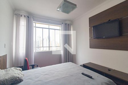 Quarto 1 de apartamento para alugar com 2 quartos, 80m² em Centro, Curitiba