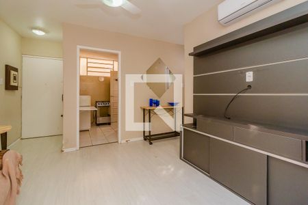 Sala de apartamento para alugar com 2 quartos, 58m² em Medianeira, Porto Alegre