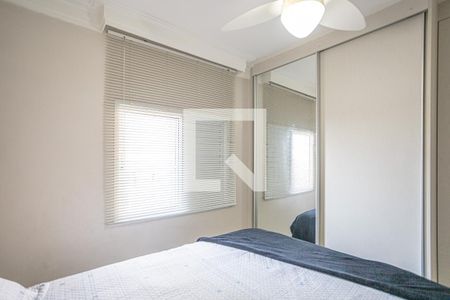 Quarto 2 de apartamento para alugar com 2 quartos, 54m² em Jardim Cirino, Osasco