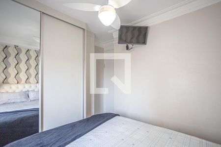 Quarto 2 de apartamento para alugar com 2 quartos, 54m² em Jardim Cirino, Osasco