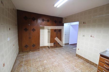 Cozinha de casa para alugar com 2 quartos, 140m² em Vila Ema, São Paulo