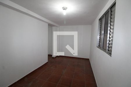 Quarto 2 de casa para alugar com 2 quartos, 140m² em Vila Ema, São Paulo