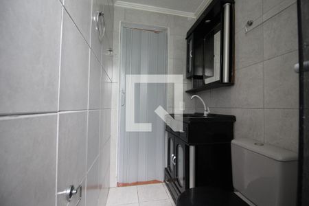 Banheiro de apartamento para alugar com 1 quarto, 61m² em Humaitá, Porto Alegre