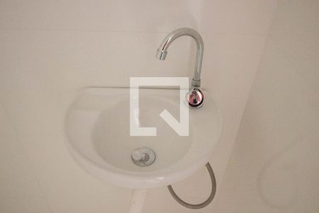 Apartamento para alugar com 34m², 2 quartos e sem vaga Apartamento para alugar com 34m², 2 quartos e sem vagaBanheiro